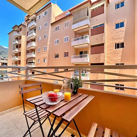 Vivienda Carolina * Santa-Cruz de Ténérife